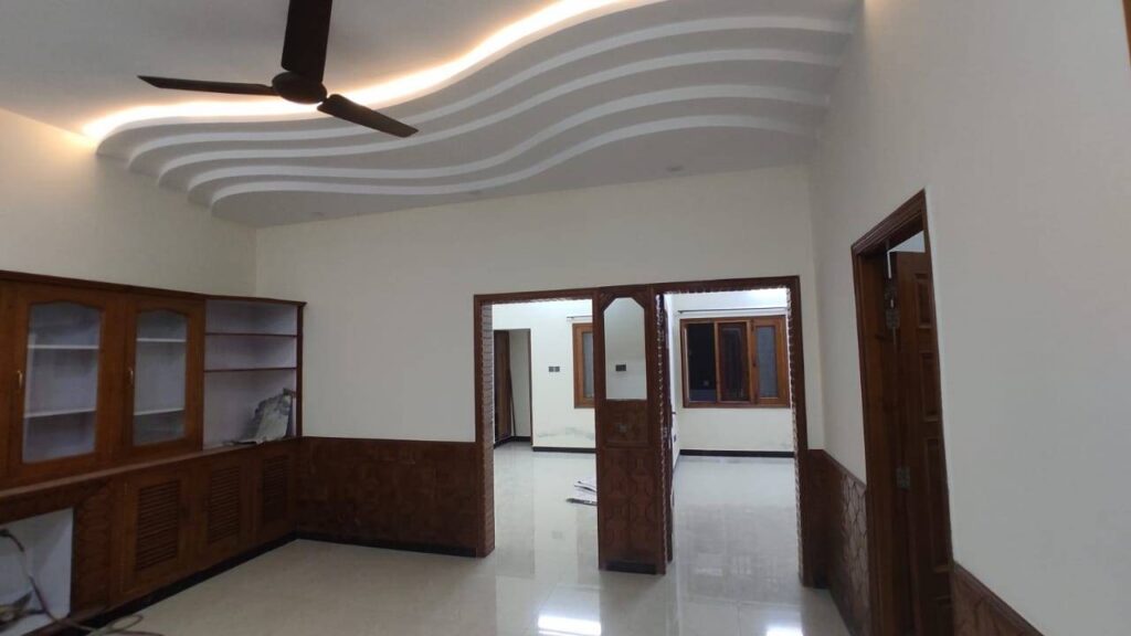 10 Marla Fresh House For Rent